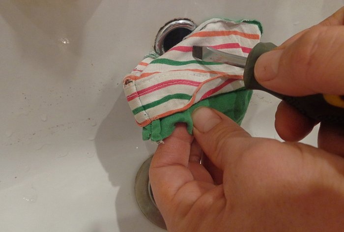 Kako očistiti odvod sudopera