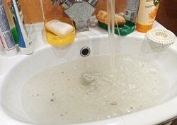 Bagaimana untuk membersihkan longkang sink