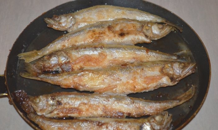 Hur man stekar smält fisk snabbt och välsmakande