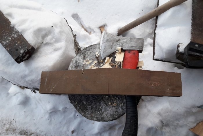 Lopeea din lemn pentru zăpadă