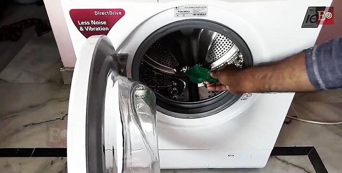 Hur du rengör tvättmaskinen från skala och smuts med läsk och vinäger