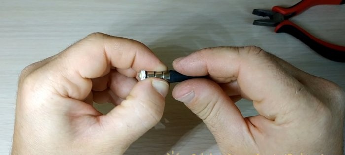 DIY mini lukturīšu atslēgu piekariņš