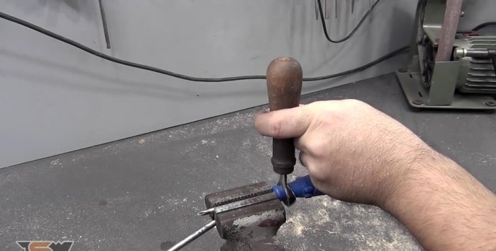 Aus einem Schraubenschlüssel einen Holzschneider machen