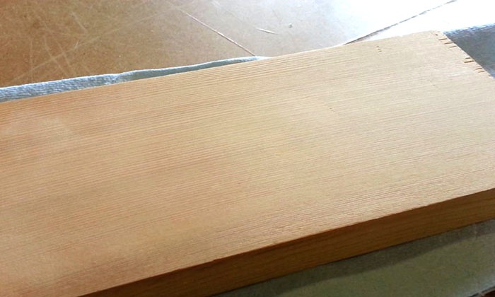 Làm thế nào để loại bỏ một vết lõm trong gỗ
