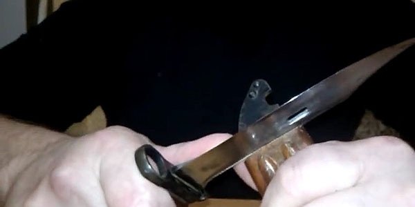 Triks av en bajonettkniv som ikke alle vet om
