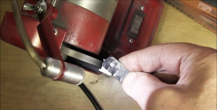 Eine Methode zum Kürzen eines Metallsägeblattes