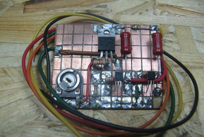 Genindtagelse af en computerens strømforsyning til en oplader