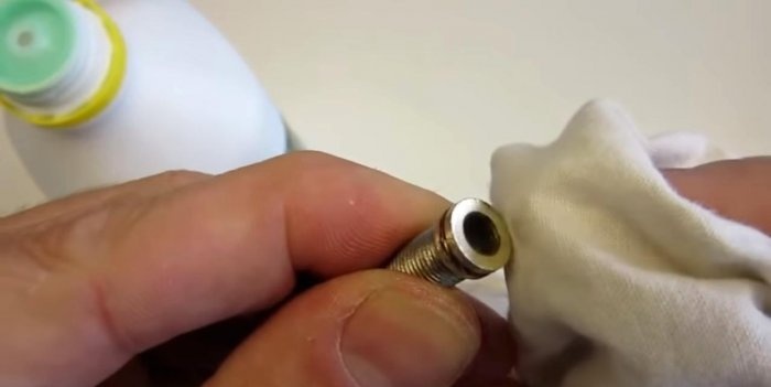 Normalden tekrar kullanılabilir bir aerosol nasıl yapılır
