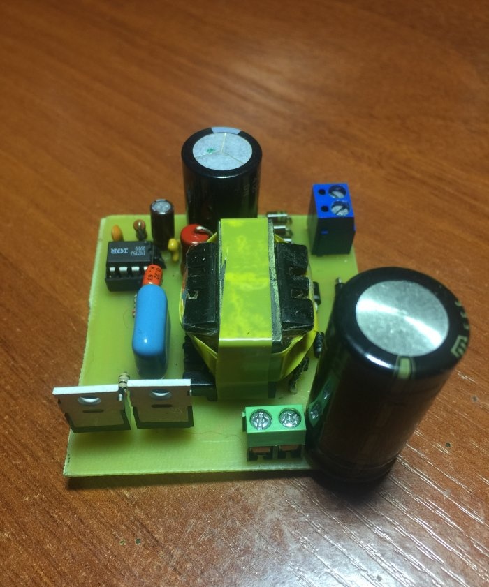 DIY Powerful 12 Volt Switching Power Supply