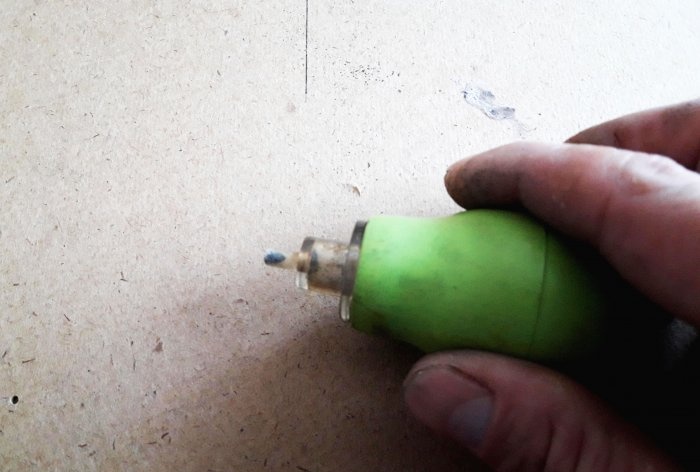 How to grease a lock with a simple pencil