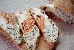 „Trei gusturi” - cea mai delicioasă pâine pentru sandvișuri