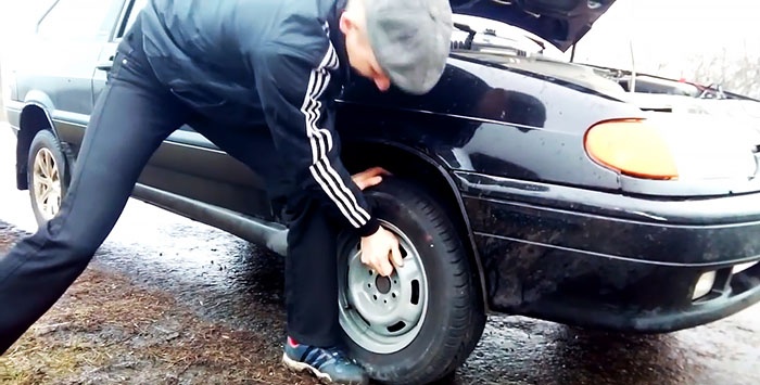 How to change a wheel without a jack