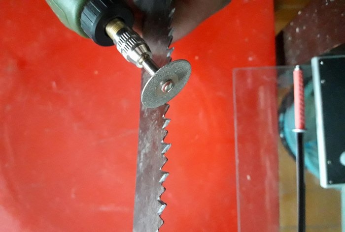 What can be done from a broken hacksaw