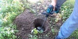 Cum se face un foraj de grădină dintr-o lamă de ferăstrău