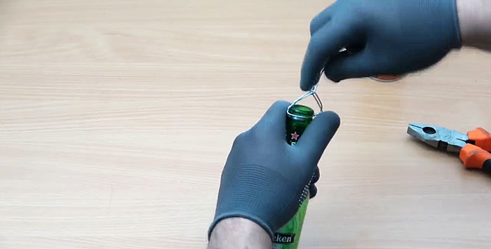 Come piegare il collo di una bottiglia di vetro