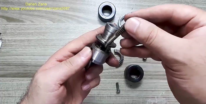 How to disassemble and lubricate a drill chuck