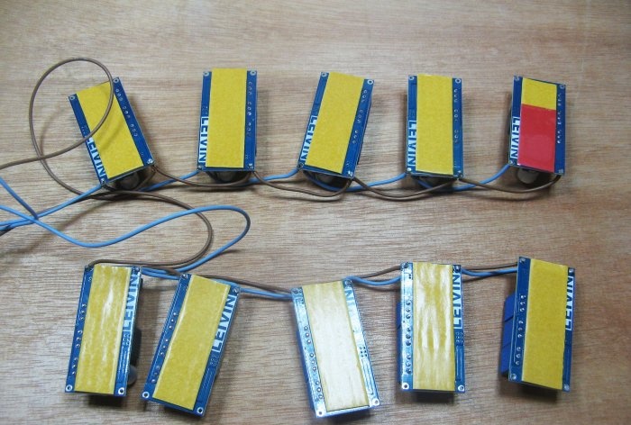 Ako vyrobiť nabíjačku pre 10 batérií