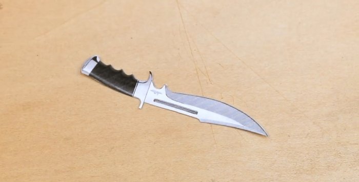 Come trasformare un bullone in un bellissimo piccolo coltello da caccia souvenir