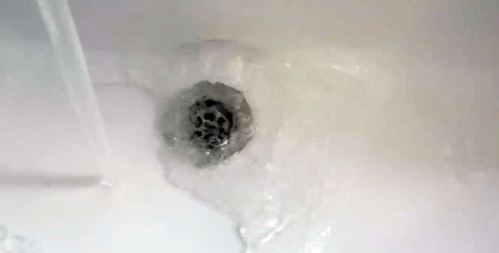 Колко време водата напуска мивката? Почистете блокировката за 5 минути
