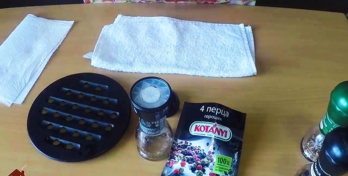 How to refill a disposable mill with spices
