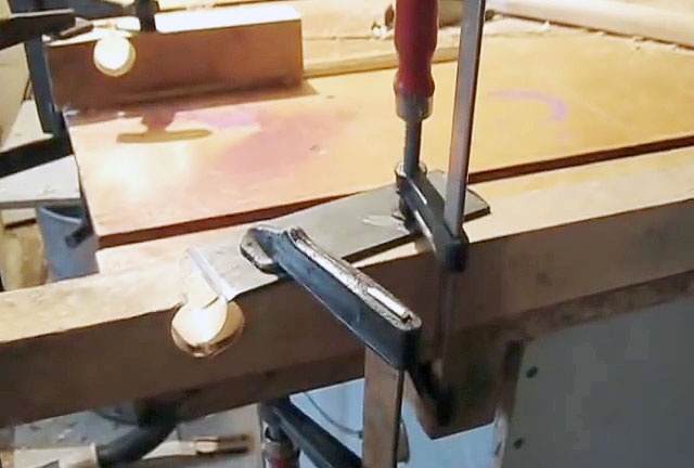 How to make a shovel handle using an electric drill