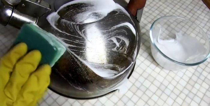 Kako očistiti posuđe od čađe i masti u 10 minuta to učinite sami