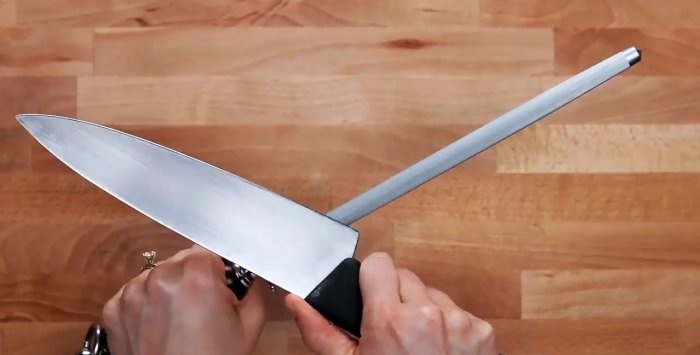 De 3 mest overkommelige måder at slibe en køkkenkniv på