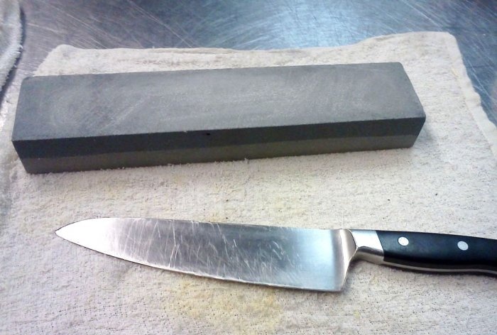 Ako opraviť kuchynský nôž zlomenou špičkou