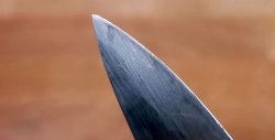 As 3 maneiras mais acessíveis de moer uma faca de cozinha