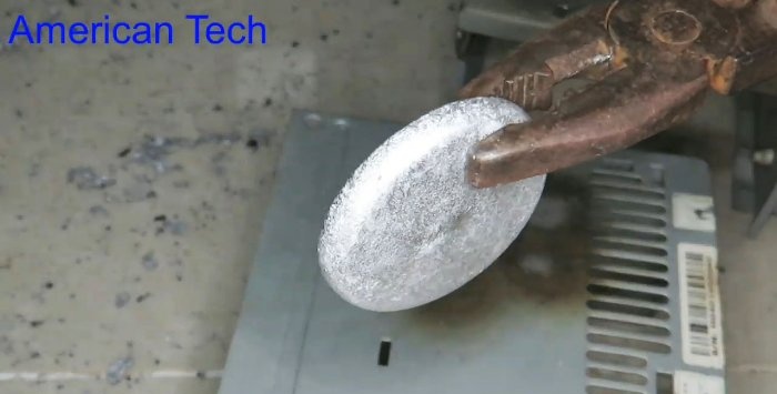 Smelter aluminiumsbokser til bullion hjemme