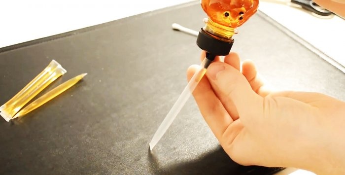 Jak vyrobit dávkovací trysku z plastového uzávěru láhve a pouzdra na použití
