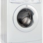 Ang washing machine Indesit IWB 5103
