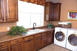 Перални машини във вътрешността на кухнята