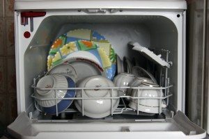 berapa banyak basuh mesin basuh pinggan mangkuk