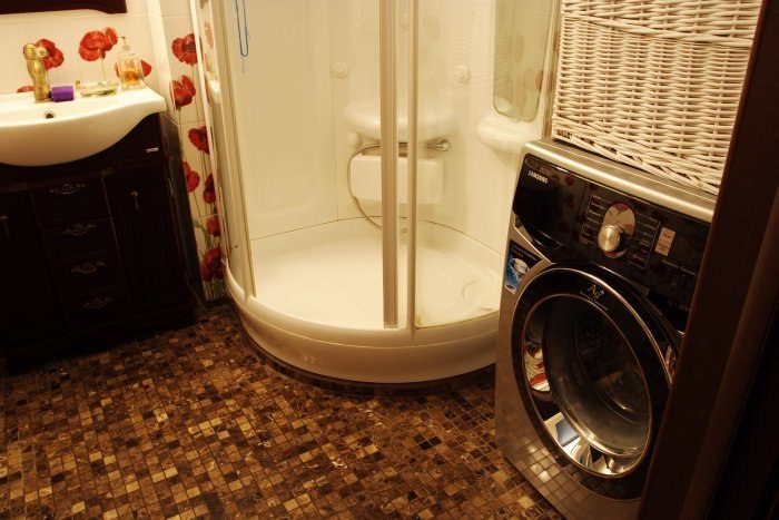 mesin basuh dan pancuran mandian