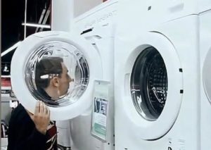 Como verificar a máquina de lavar roupa sem ligar à água