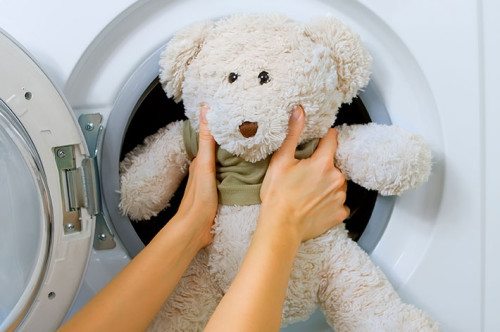 Lehetséges puha játékok mosása a mosógépben