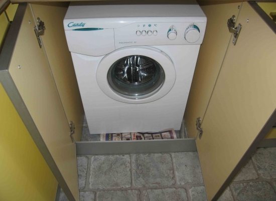 Mutfakta çamaşır makinesi için bir dolap nasıl seçilir