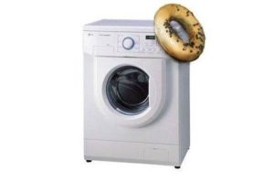 Schmale Waschmaschine und Trockner