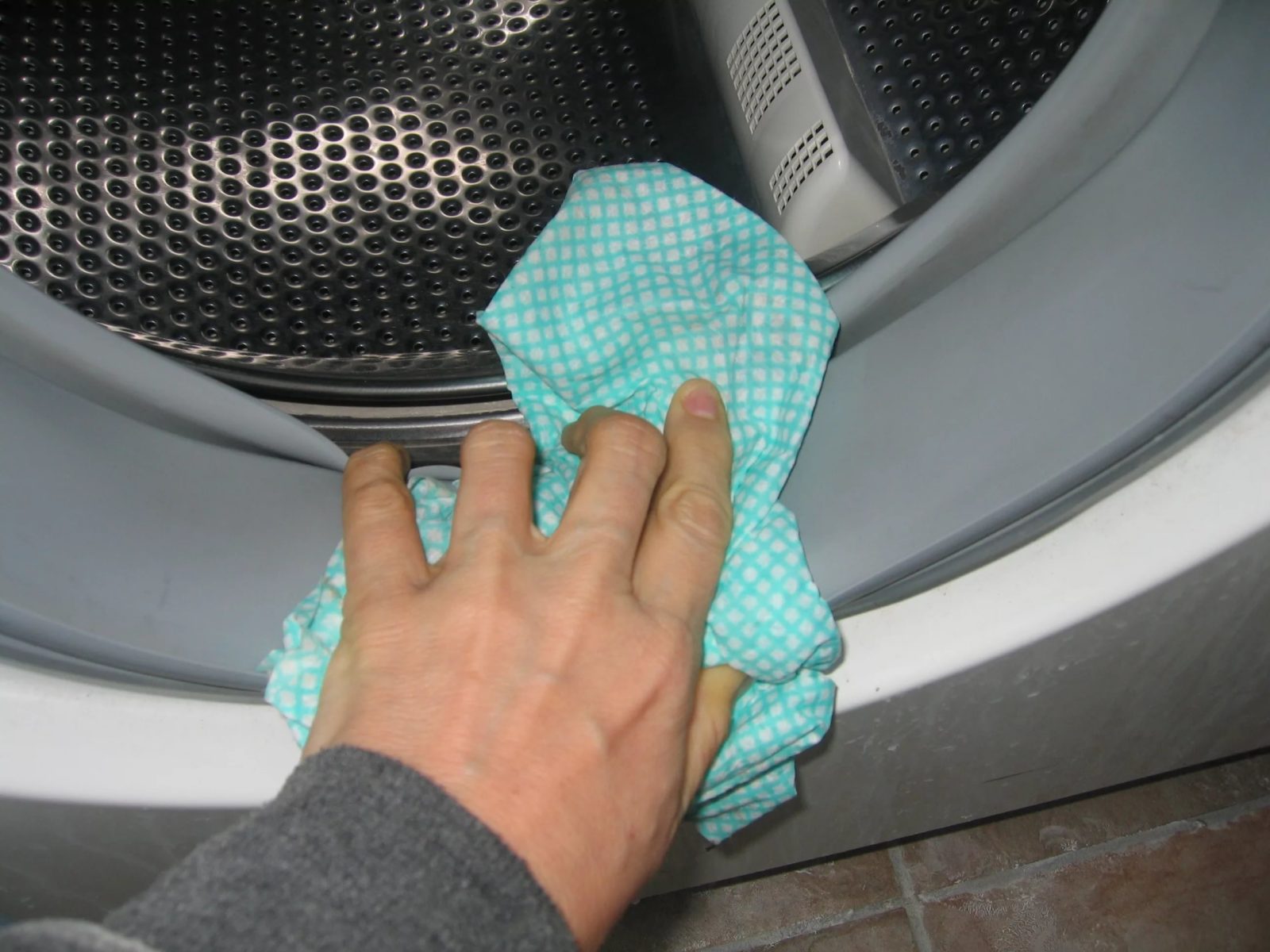 Cách vệ sinh máy giặt bằng giấm
