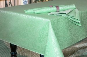 Como lavar uma toalha de mesa de teflon