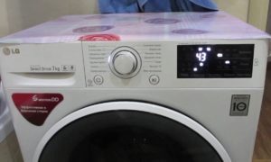 Máy giặt LG F12U2HDN0 LG