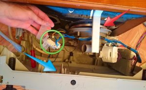 How to replace the safety device of a Bosch dishwasher