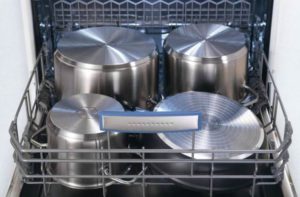 How to wash a pot in the dishwasher