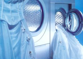 Kā mazgāt kāzu kleitu mājās veļas mašīnā