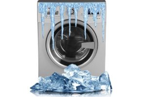 האם אוכל לאחסן מכונת כביסה בקור?