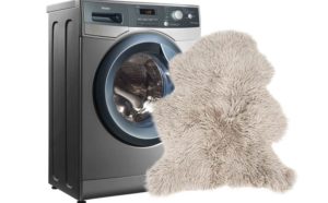 Hvordan vasker man et fåreskind i en vaskemaskine?