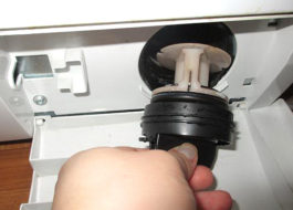 Bir çamaşır makinesi için dalgalanma koruyucusu nasıl seçilir