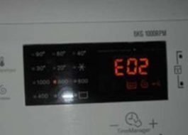 שגיאה E02 במכונת הכביסה של אלקטרולוקס