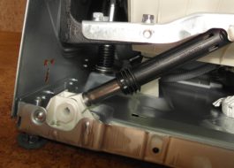 Cách kiểm tra và sửa chữa giảm xóc trên máy giặt
